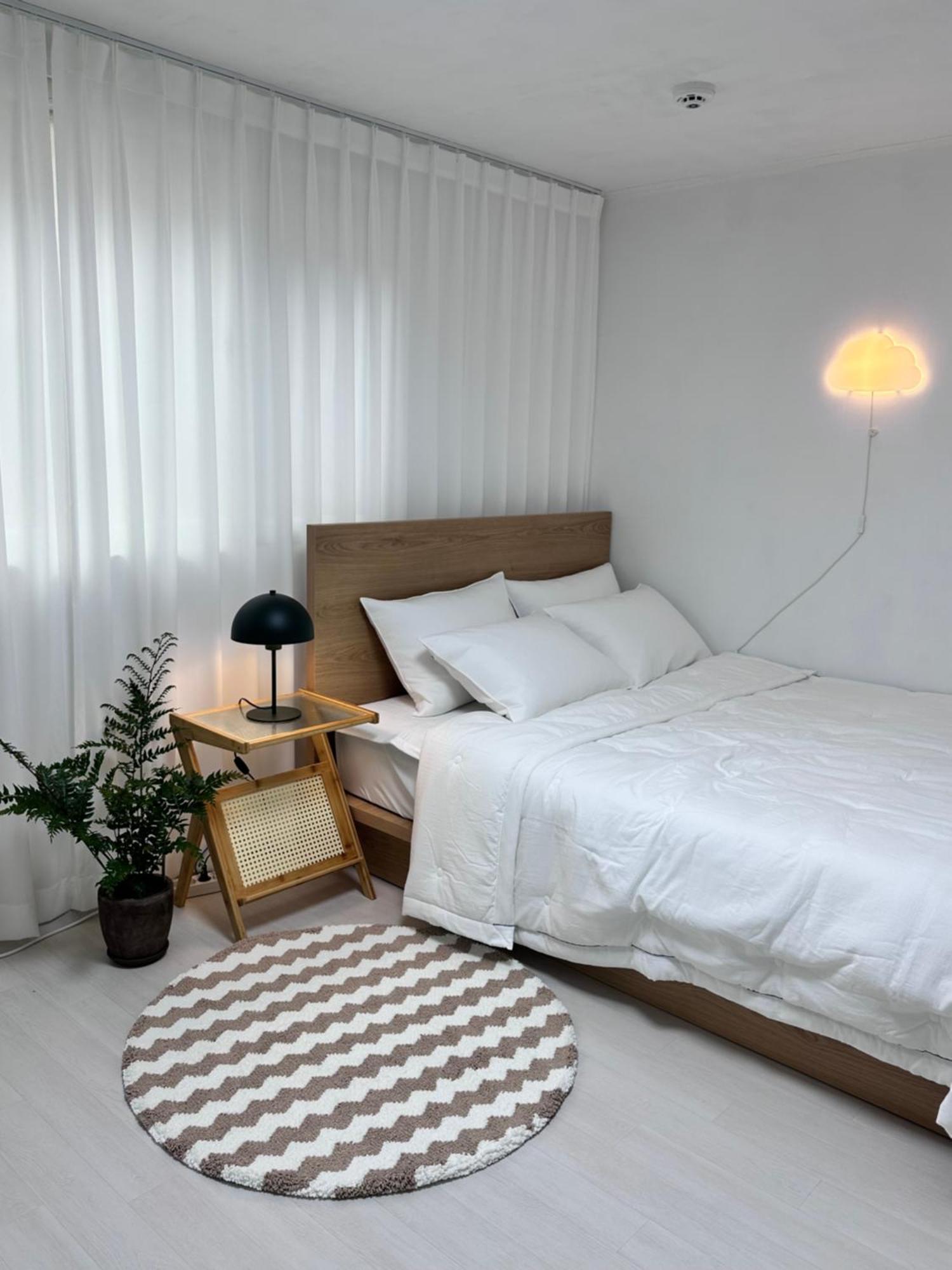 Essential House, * Seoul