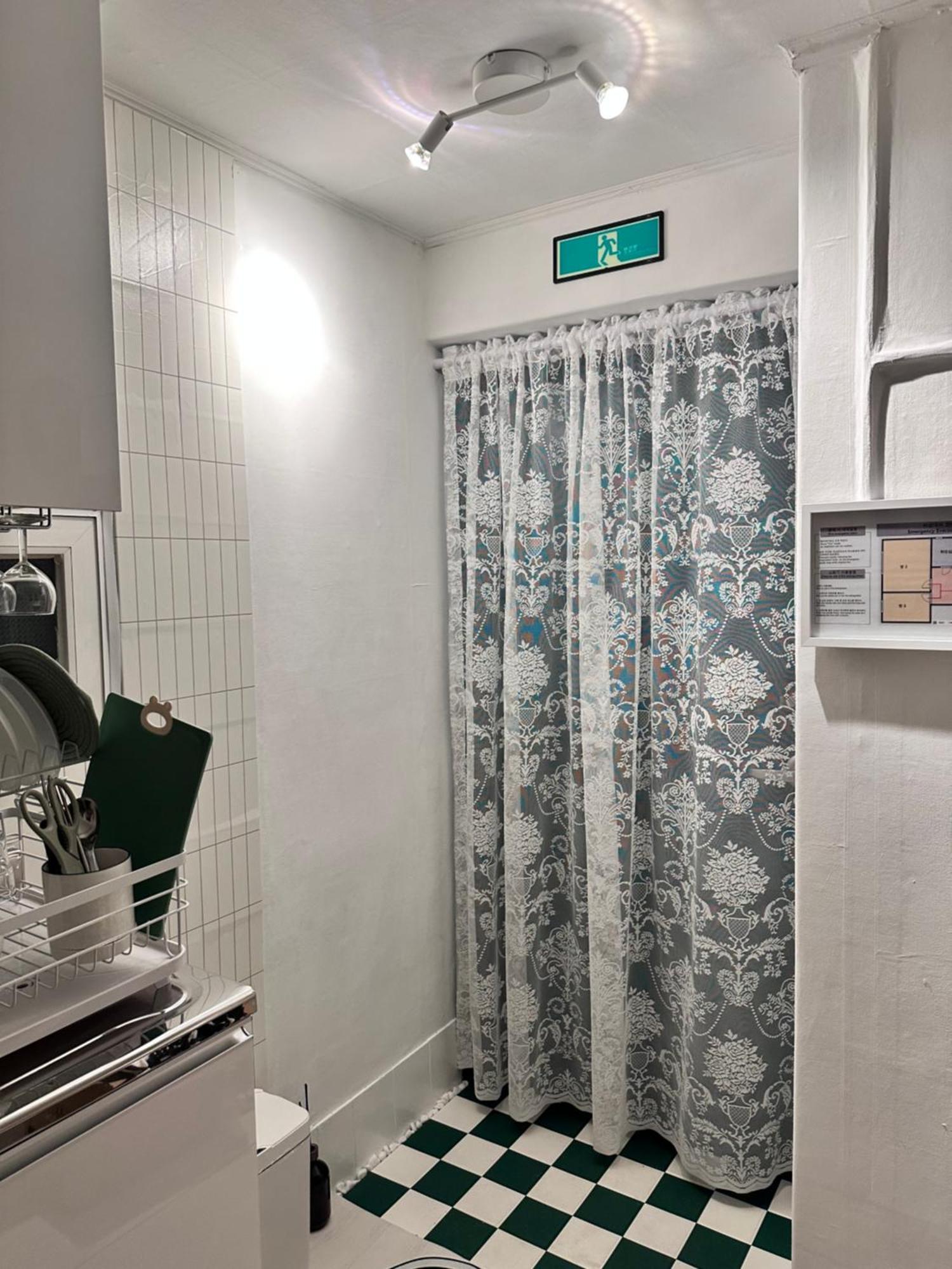 Essential House, Apartment Seoul
